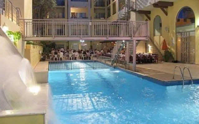 Lefkoniko Beach Bay Hotel