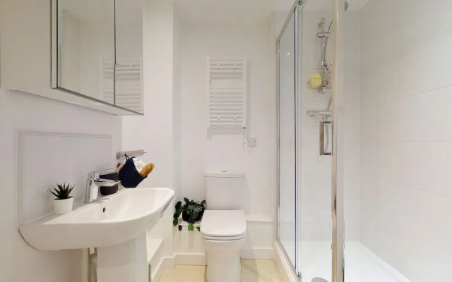 Gorgeous Studios - NEWCASTLE UNDER LYME