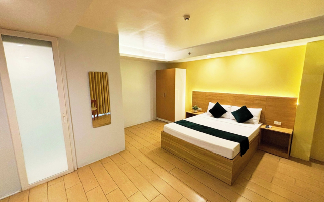 Foura Suites Makati