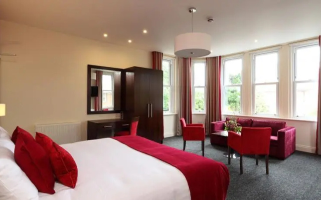 Chalfield Manor Boutique Hotel
