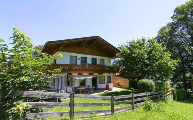 Holiday Home Emberger, Fugen