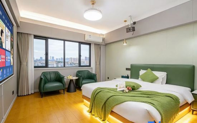 Yashe Intelligent Hotel (Guangzhou Taikoo Hui Gangding Subway Station Branch)