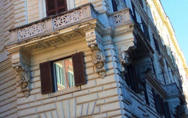 Al 325 rooms ai Fori
