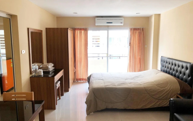 Charoenkrung Place
