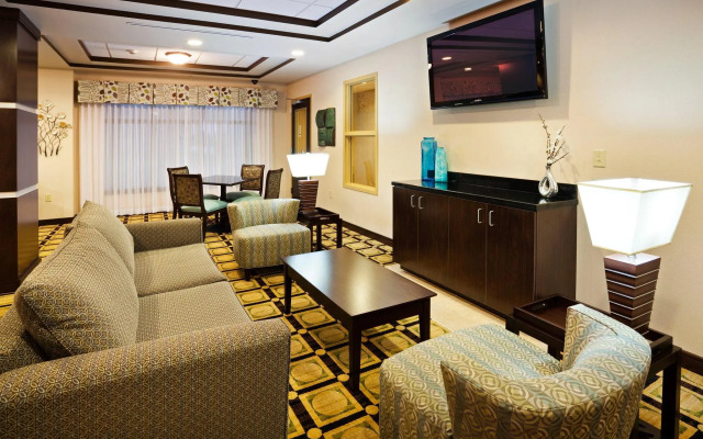 Holiday Inn Express & Suites Newport S by IHG