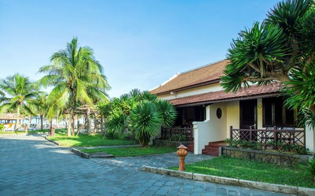Отель Agribank Hoi An Beach Resort вид на фасад