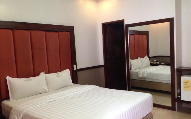Woodland Resort Hotel