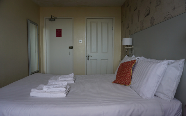 Alexandra Hotel
