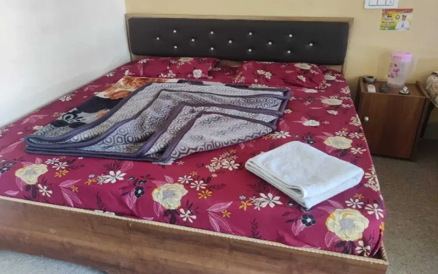 Hotel Kamal Ganga & Restaurant