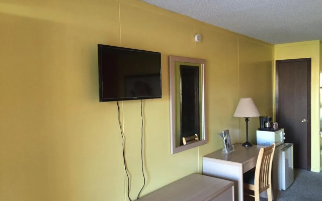 Country Club Inn