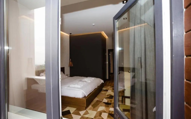 Eleven Hotel And Hall