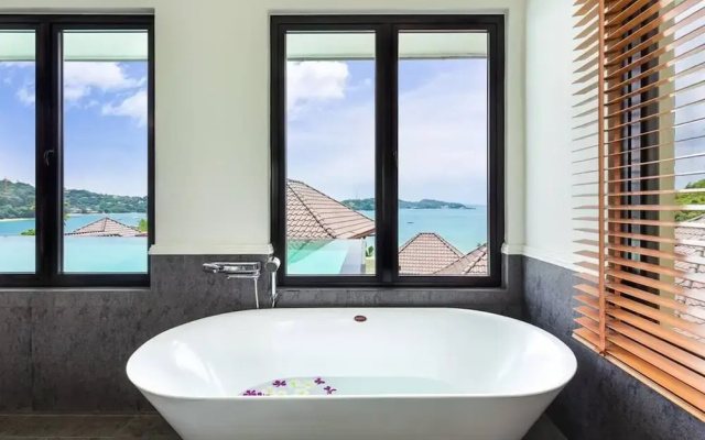 Luxury Beachfront Tai Pan Villa