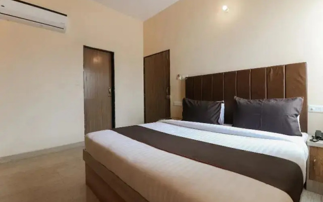 Hotel Rk Heights And Banquets by OYO Rooms
