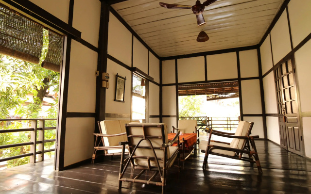 Villa Lao Traditional House