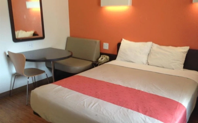 Motel 6 Stockton, CA - East