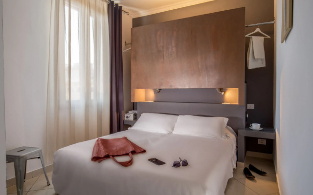 Crossroad Hotel