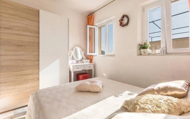 Amazing Home in Podgora With Wifi and 2 Bedrooms