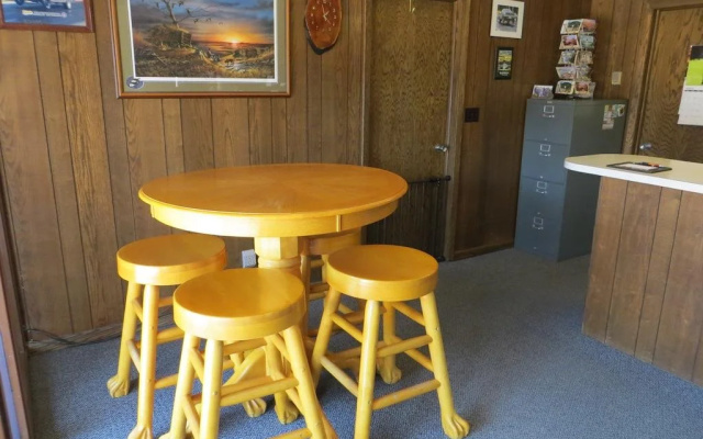 CoachLight Motel