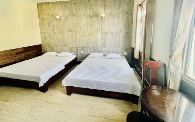 Ruby Hotel