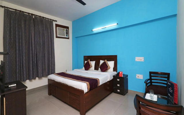 OYO 10662 Hotel Town Noida
