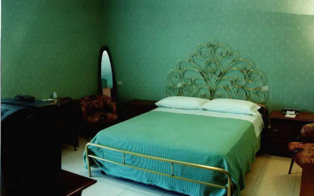 Hotel Bristol