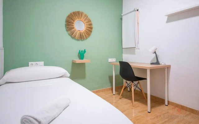 Th08 Apartamento Moderno con Patio Privado
