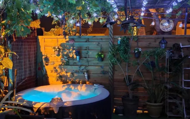 Dépendance de 30m² dans maison avec entrée privée