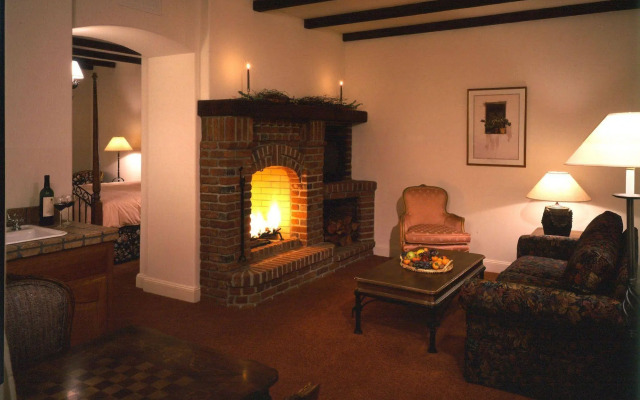 Vineyard Country Inn