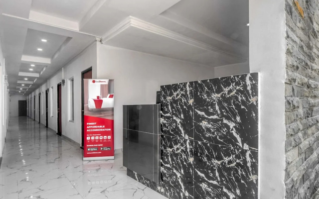 RedDoorz Plus Syariah near Pondok Cabe Airport