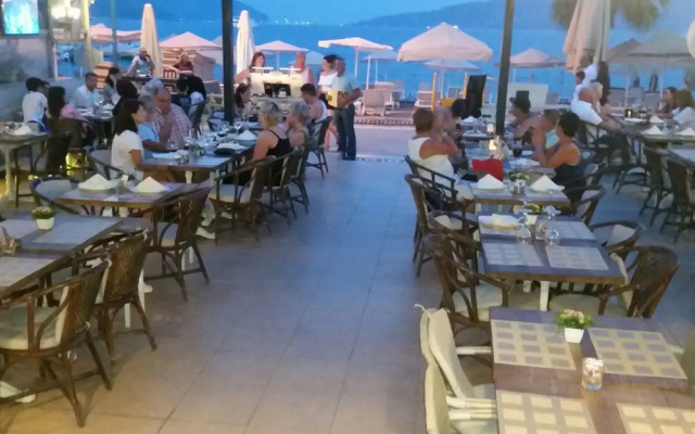 La Vita Beach Hotel