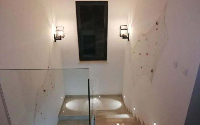3 Bed Flat - Sleeps 6 - Garden - Parking - Wifi
