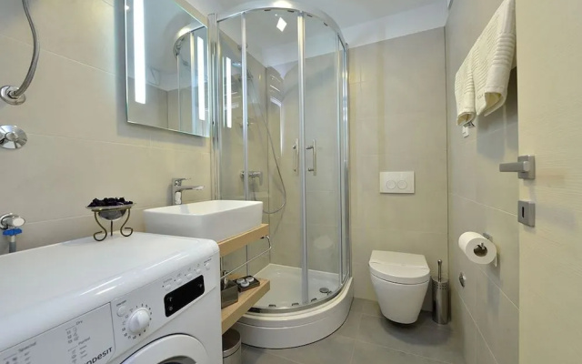 Apartment Karla Jedan