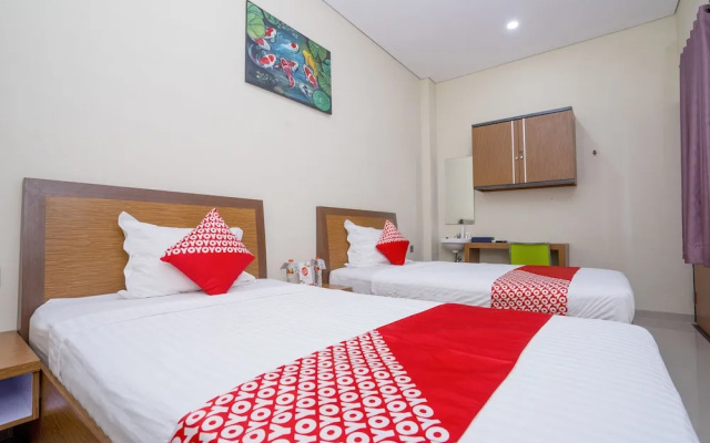 OYO 1761 彭多克英达鲁玛科斯酒店(OYO 1761 Pondok Indah Rumah Kost)