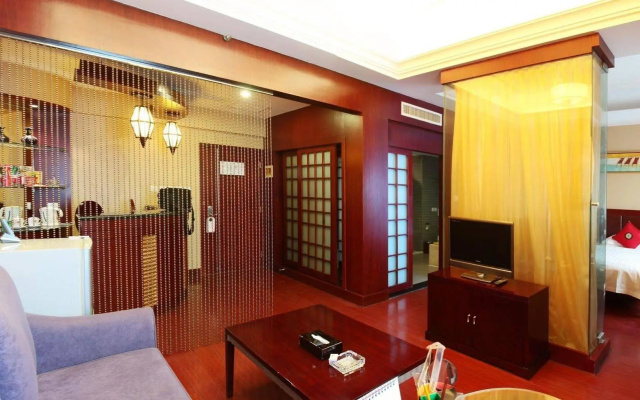 Shandong International Hotel (Jinan Quancheng Square Daming Lake Branch)