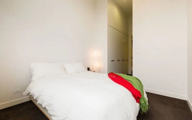 GEORGE, 1BDR North Melbourne Apartment