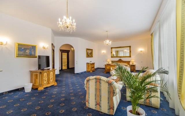 Hotel Aurelius Imparatul Romanilor