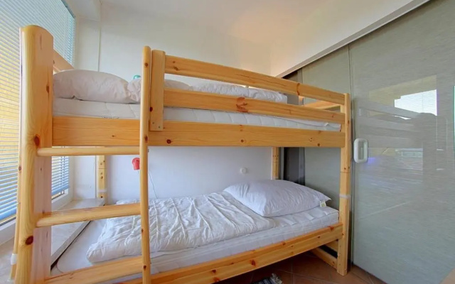 Apartment 255