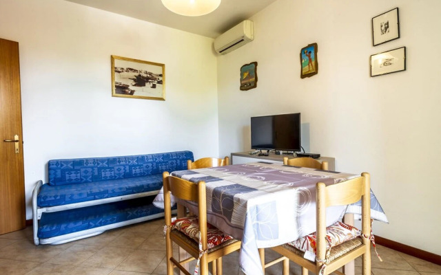 Cozy Holiday Home in Lido di Volano near Sea