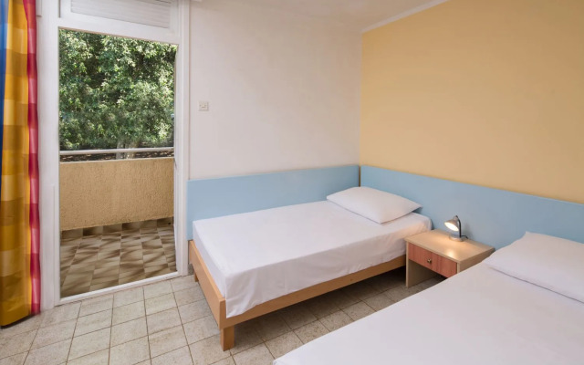 Lanterna Resort