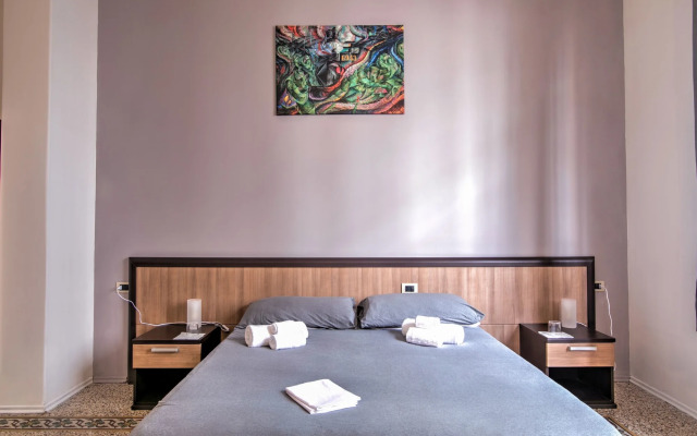 Maqueda Central Suites