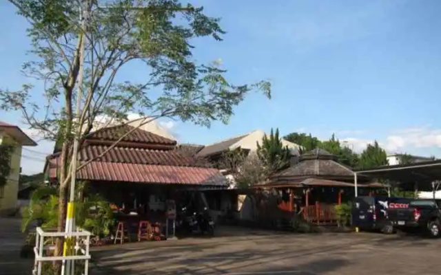 Amonruk Hotel 1