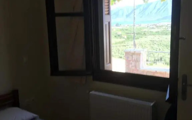Leonidio Rock climbing house
