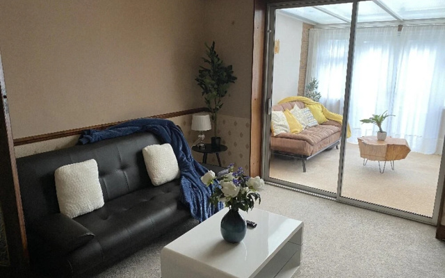 Lovely 5-bed House in Maidstone