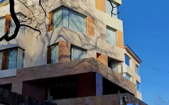 Linden Centre ·Benzilan