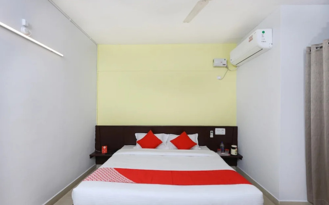 Hotel Golden Rooms By OYO Rooms
