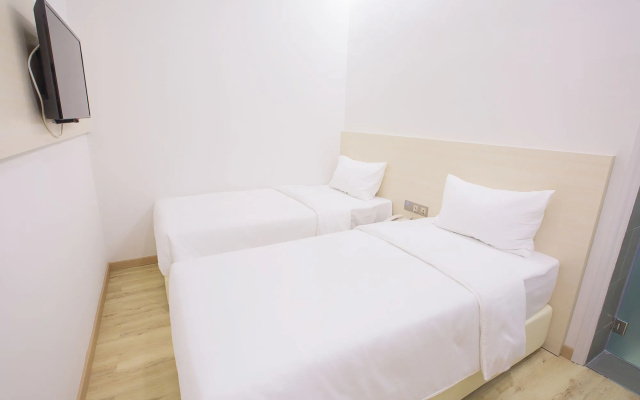 Minimalist Hotel