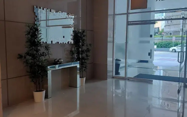 Spacious 1-bedroom Condo in Quezon City With Private Pool