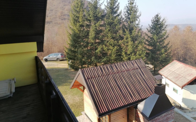 Zuta Kuca Sunca