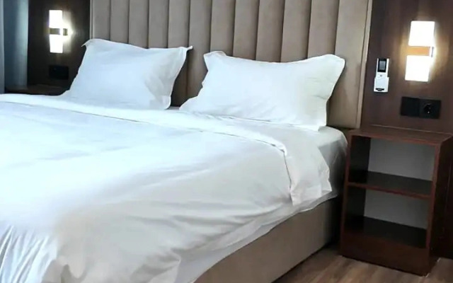 Elegance Hotel Osh