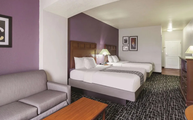La Quinta Inn & Suites by Wyndham Bowling Green